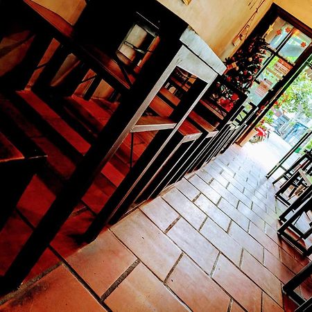 T Zone Hostel - Quiet Place, Near China Town,Ho Thi Ky Street Food,Cafe,Beer Ho Chi Minh-stad Buitenkant foto
