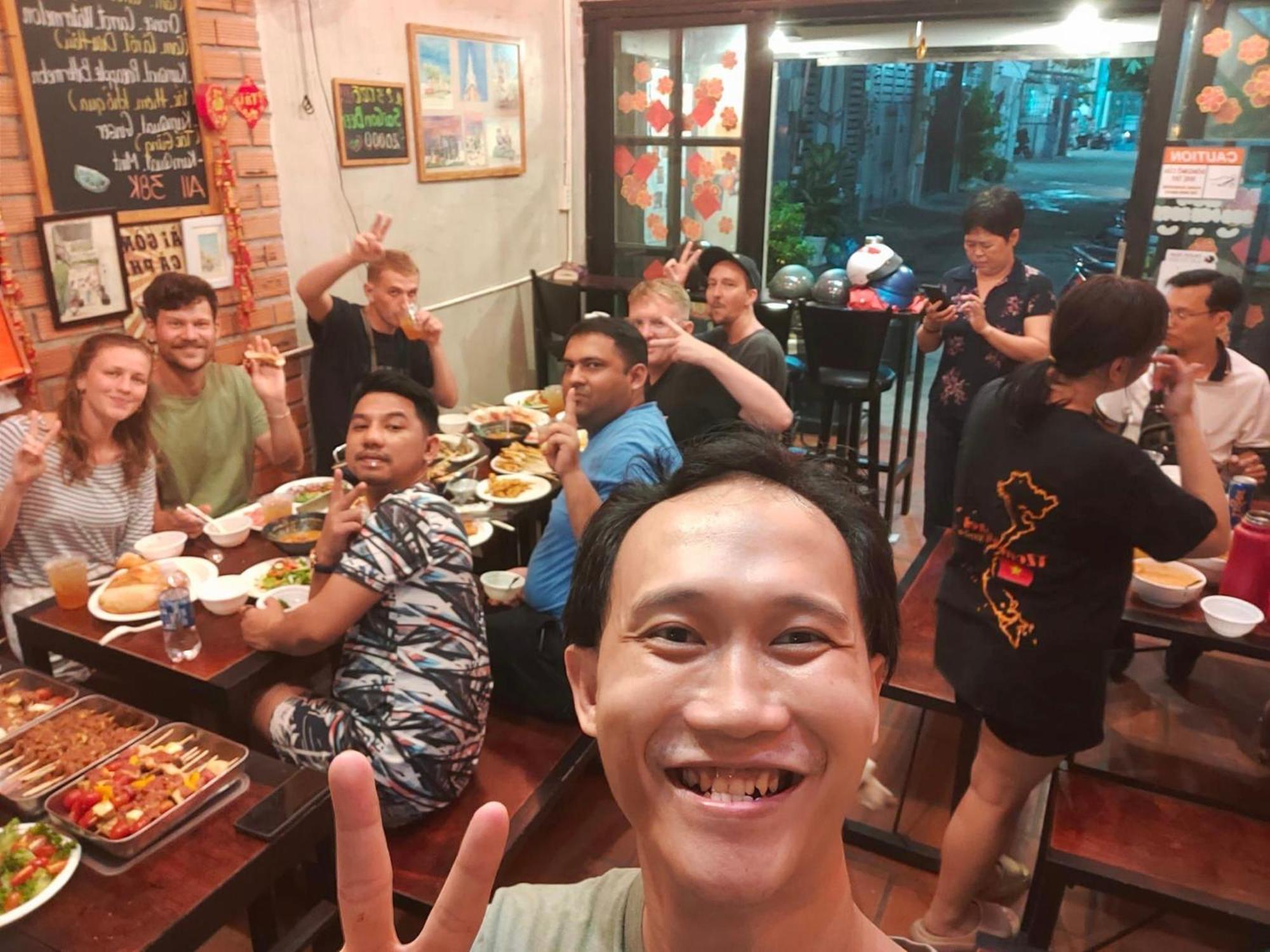 T Zone Hostel - Quiet Place, Near China Town,Ho Thi Ky Street Food,Cafe,Beer Ho Chi Minh-stad Buitenkant foto